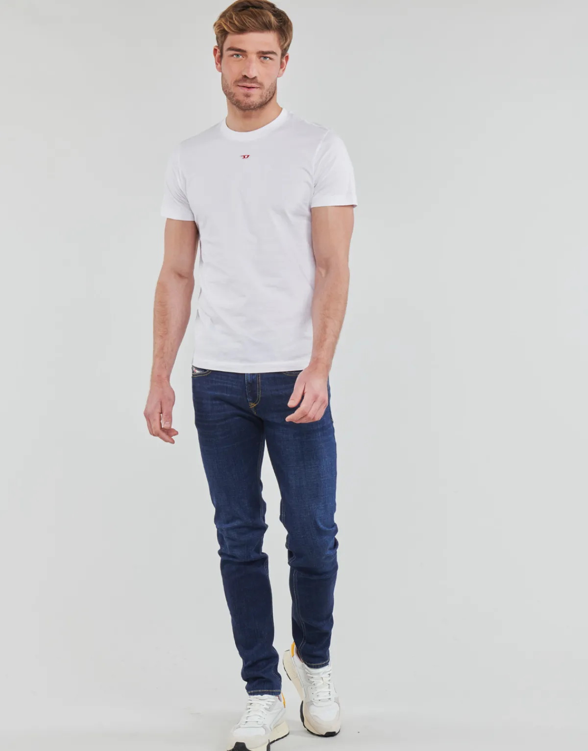 Diesel 1979 SLEENKER-Homme Jeans