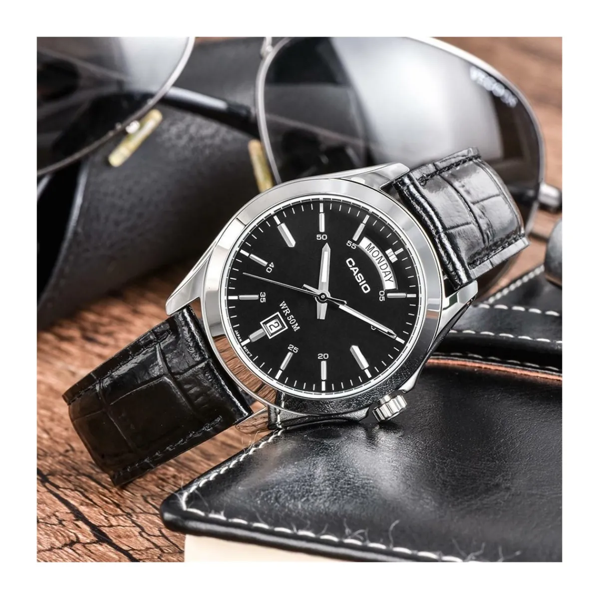 Casio MTP1370L1A-Homme Montres