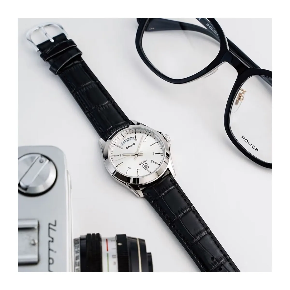 Casio MTP1370L7AVDF-Homme Montres