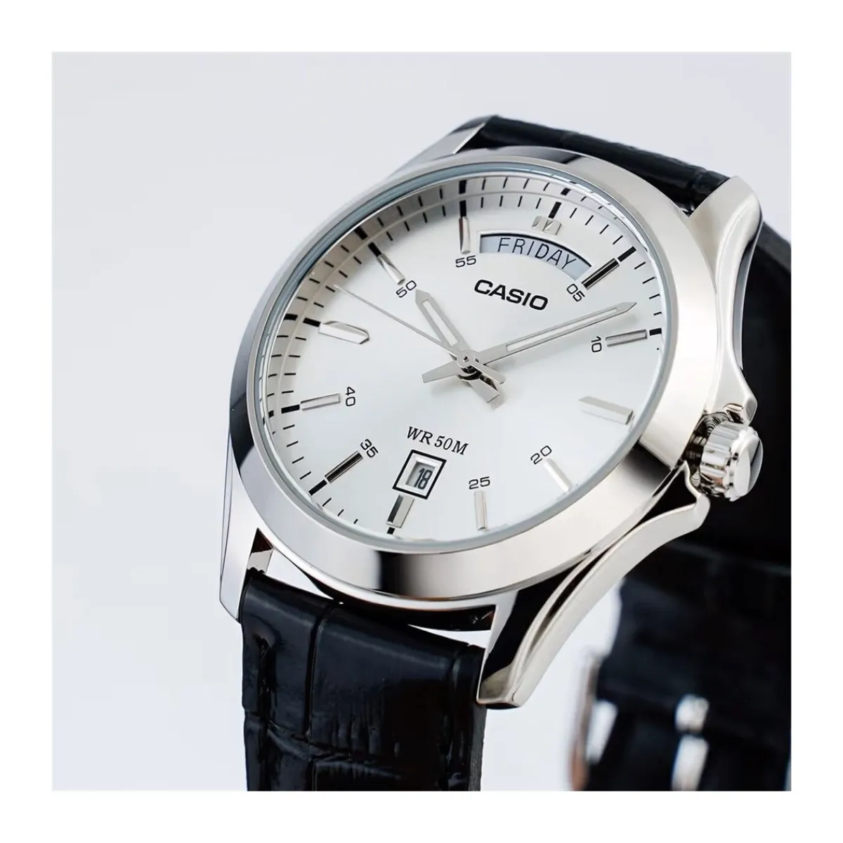 Casio MTP1370L7AVDF-Homme Montres