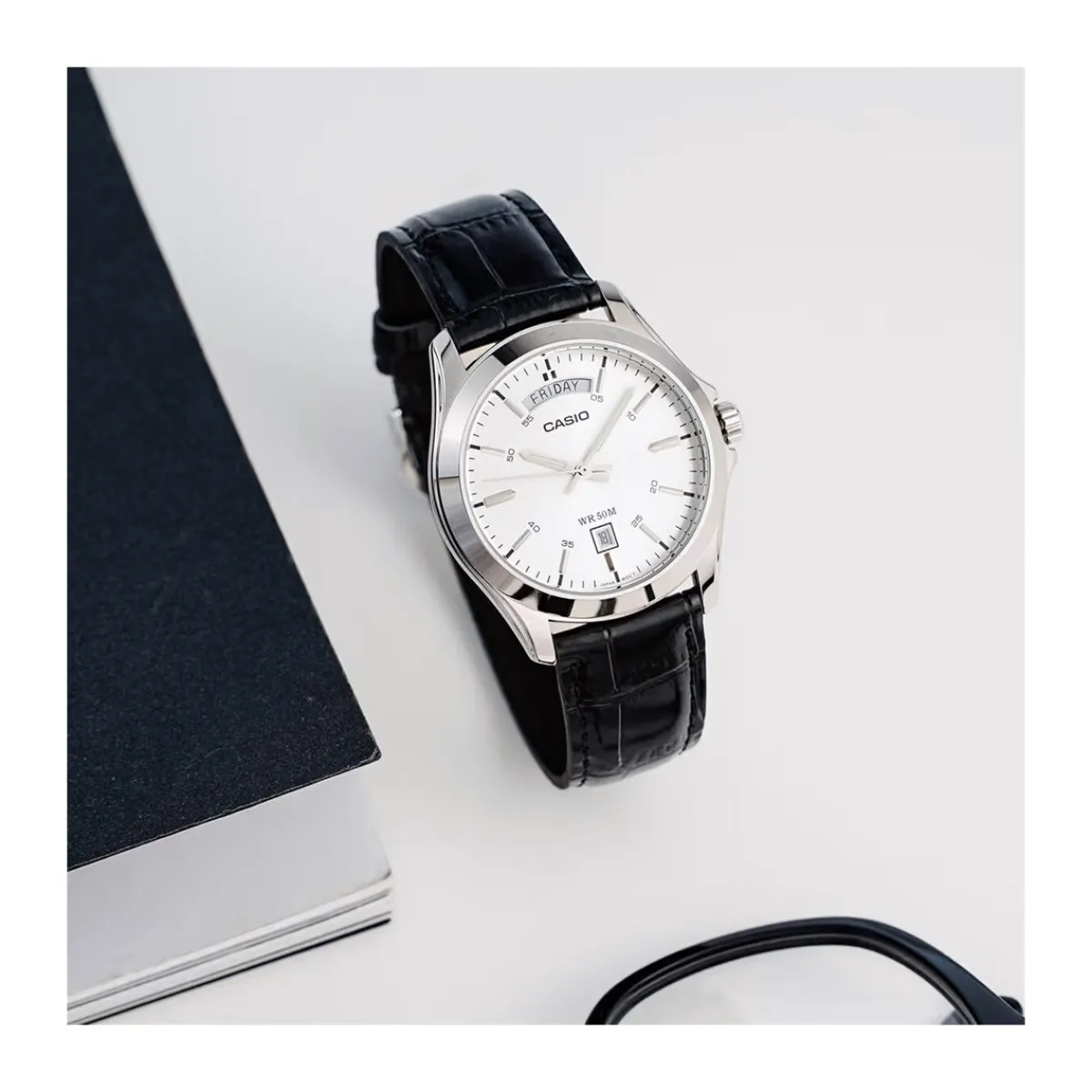 Casio MTP1370L7AVDF-Homme Montres