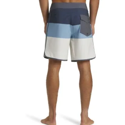 Quiksilver Surfsilk Tijuana 18